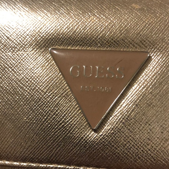 Guess rose gold metallic wallet - Picture 2 of 3